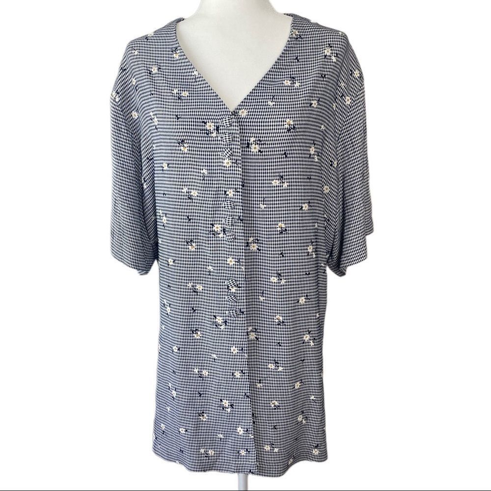 Women's Black and White Checkered Top